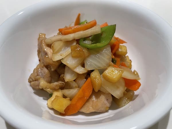 鶏モモ肉と根菜の中華炒め（カシューナッツ入）　完成品